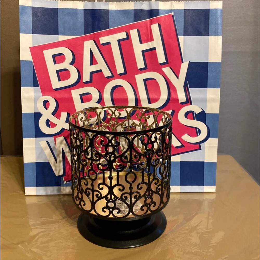 Ornate Heart Pedestal